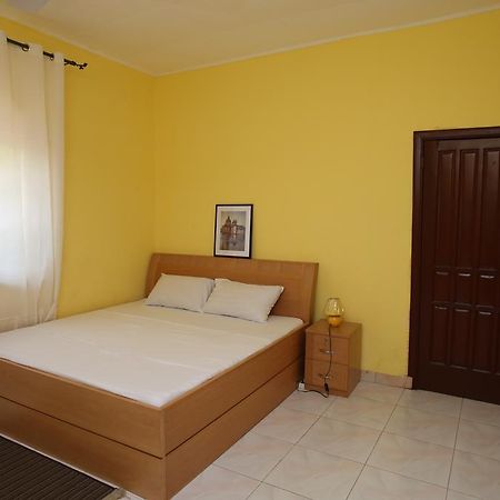 Ogbodjo Akmary Guest House מראה חיצוני תמונה