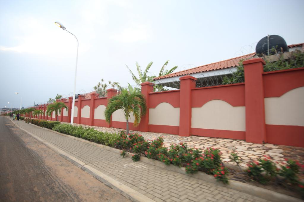 Ogbodjo Akmary Guest House מראה חיצוני תמונה