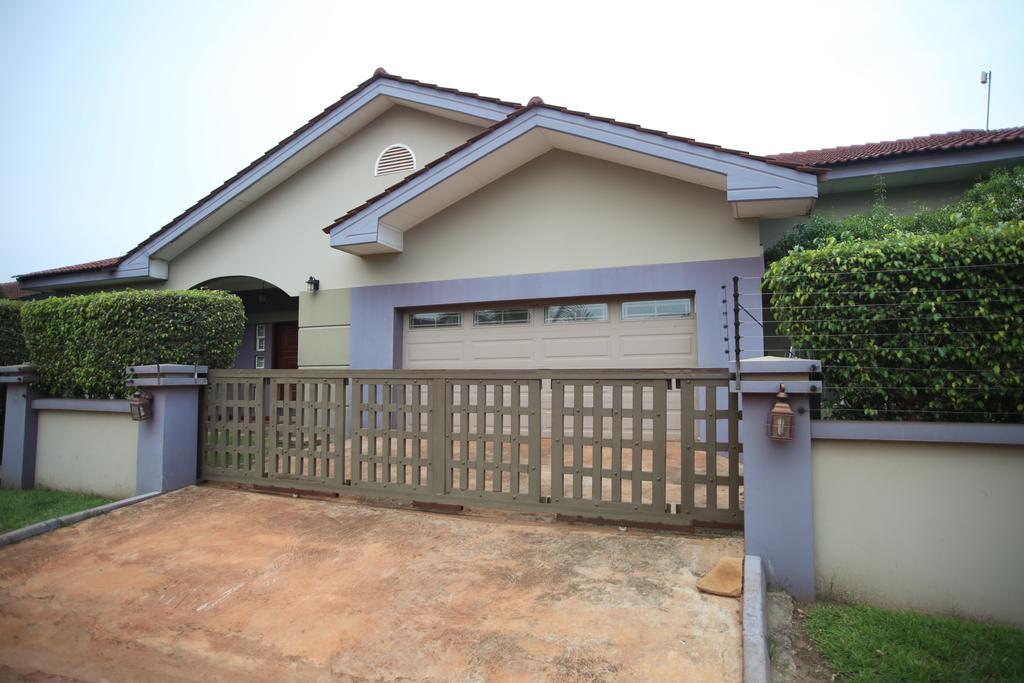 Ogbodjo Akmary Guest House מראה חיצוני תמונה
